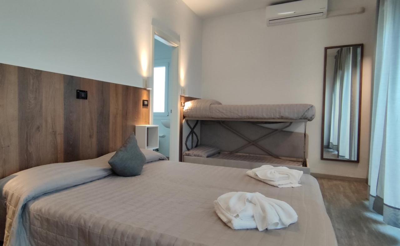 Quadruple Room Sea View