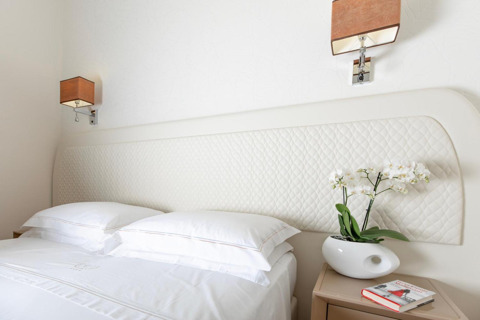 Superior Double Room Side Sea View